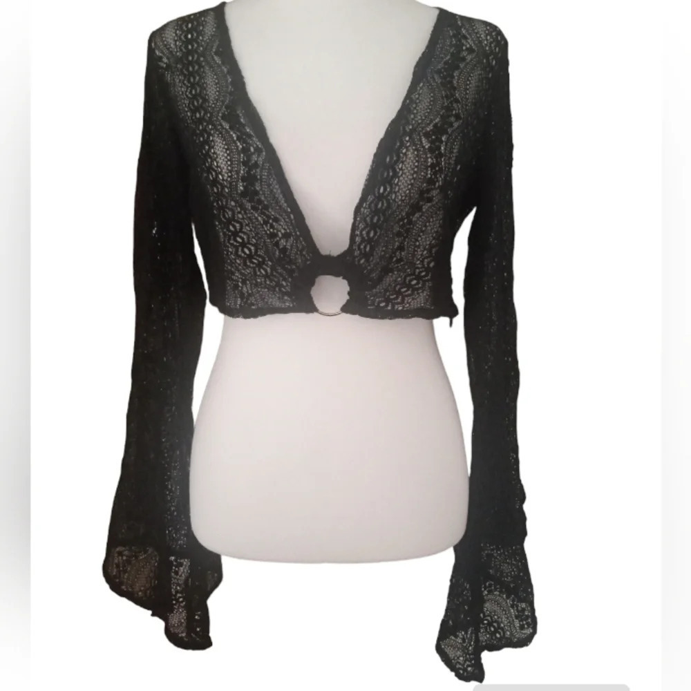 Nasty Gal Lace O Ring Black Flutter Bell Sleeves Top Size 8 - Picture 4 of 10
